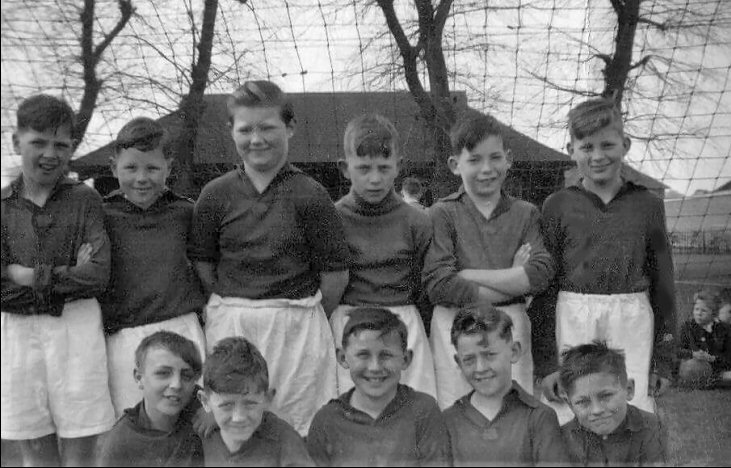 portsdown junior boys, under-11year old football team 1955.jpg